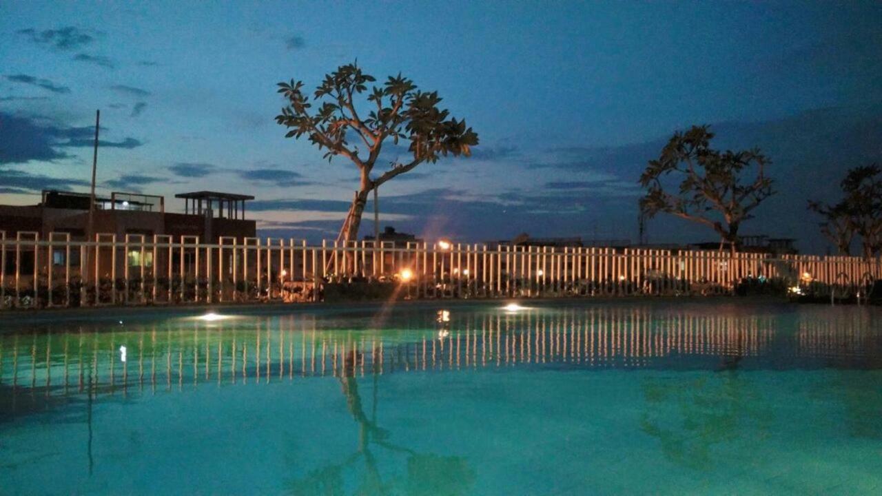Betos Apartment Bekasi Exterior photo